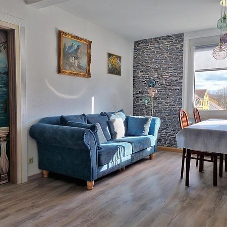 Apartment Bayreuth, Grosse Ferienwohnung Im Haus Mit Kunst, 3 Schlafzimmer, Kueche, Parkplatz ภายนอก รูปภาพ