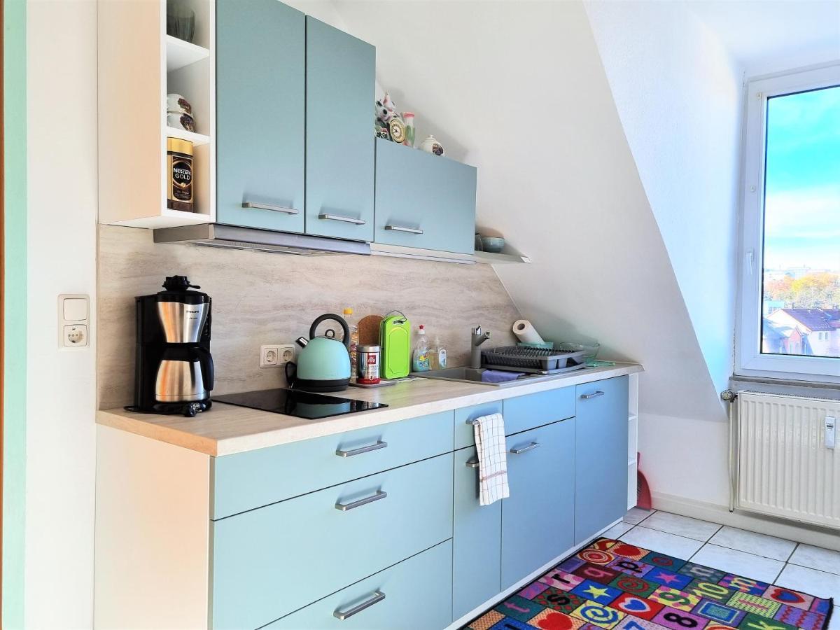 Apartment Bayreuth, Grosse Ferienwohnung Im Haus Mit Kunst, 3 Schlafzimmer, Kueche, Parkplatz ภายนอก รูปภาพ