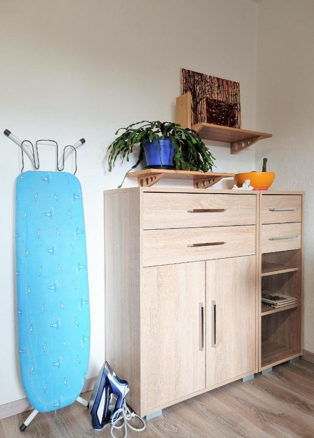 Apartment Bayreuth, Grosse Ferienwohnung Im Haus Mit Kunst, 3 Schlafzimmer, Kueche, Parkplatz ภายนอก รูปภาพ