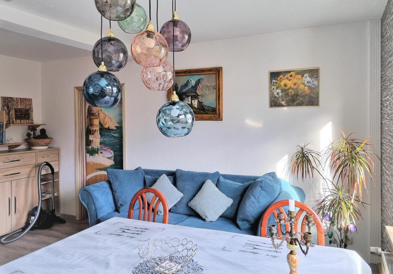 Apartment Bayreuth, Grosse Ferienwohnung Im Haus Mit Kunst, 3 Schlafzimmer, Kueche, Parkplatz ภายนอก รูปภาพ