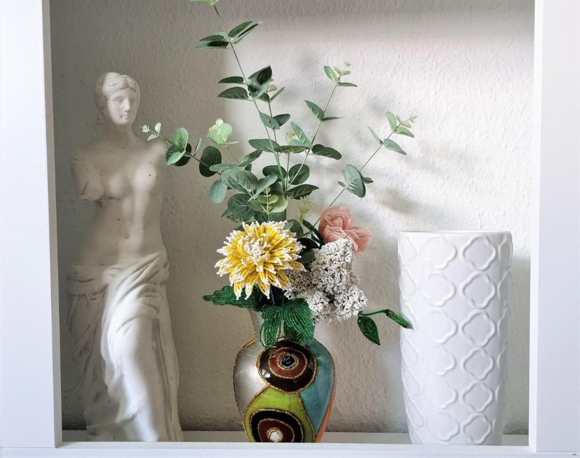 Apartment Bayreuth, Grosse Ferienwohnung Im Haus Mit Kunst, 3 Schlafzimmer, Kueche, Parkplatz ภายนอก รูปภาพ