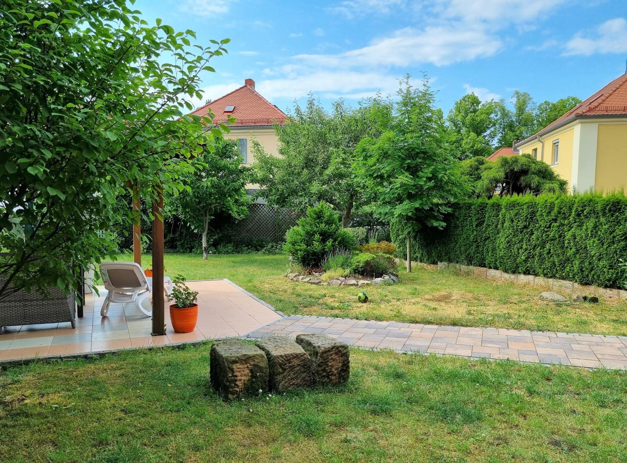 Apartment Bayreuth, Grosse Ferienwohnung Im Haus Mit Kunst, 3 Schlafzimmer, Kueche, Parkplatz ภายนอก รูปภาพ