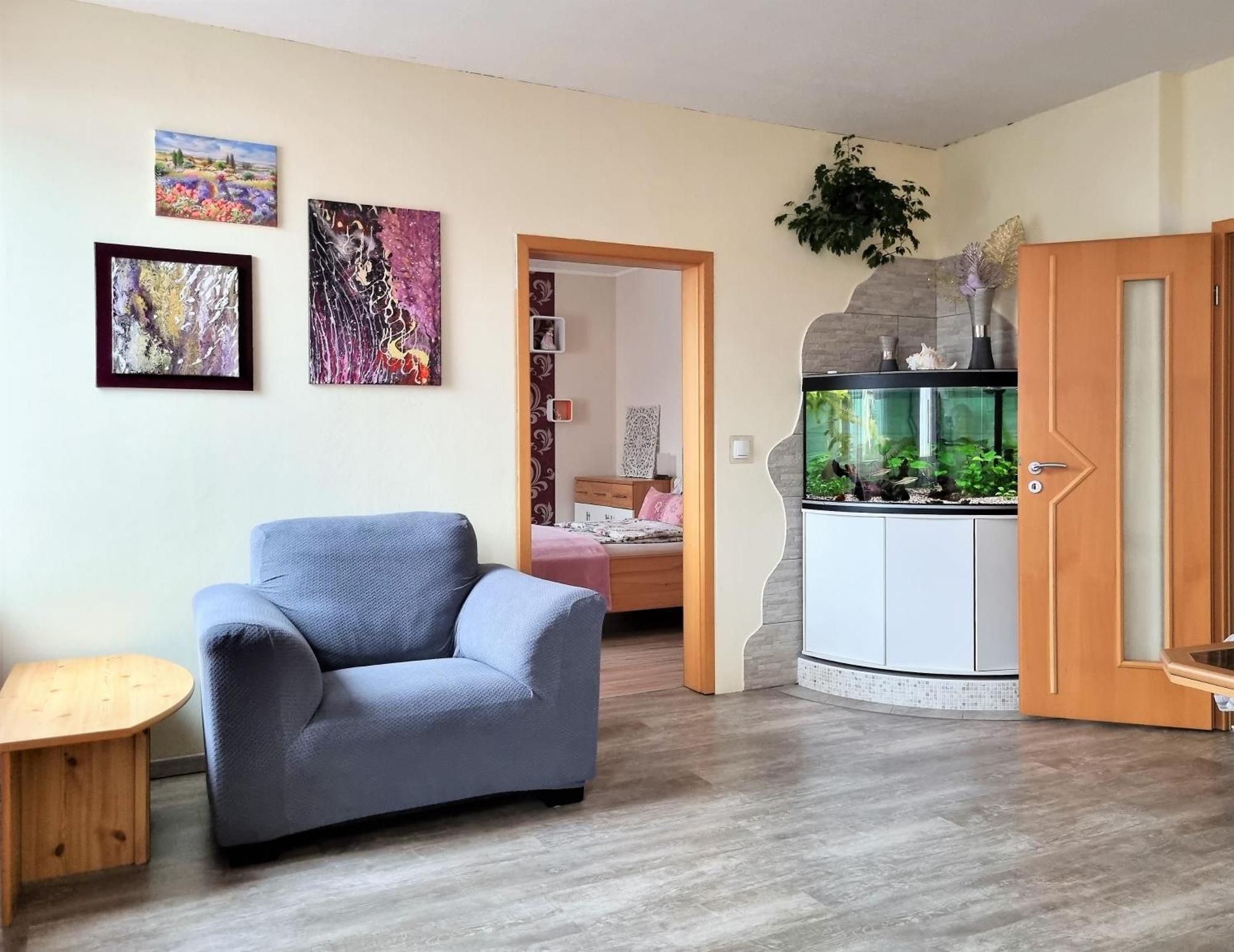 Apartment Bayreuth, Grosse Ferienwohnung Im Haus Mit Kunst, 3 Schlafzimmer, Kueche, Parkplatz ภายนอก รูปภาพ