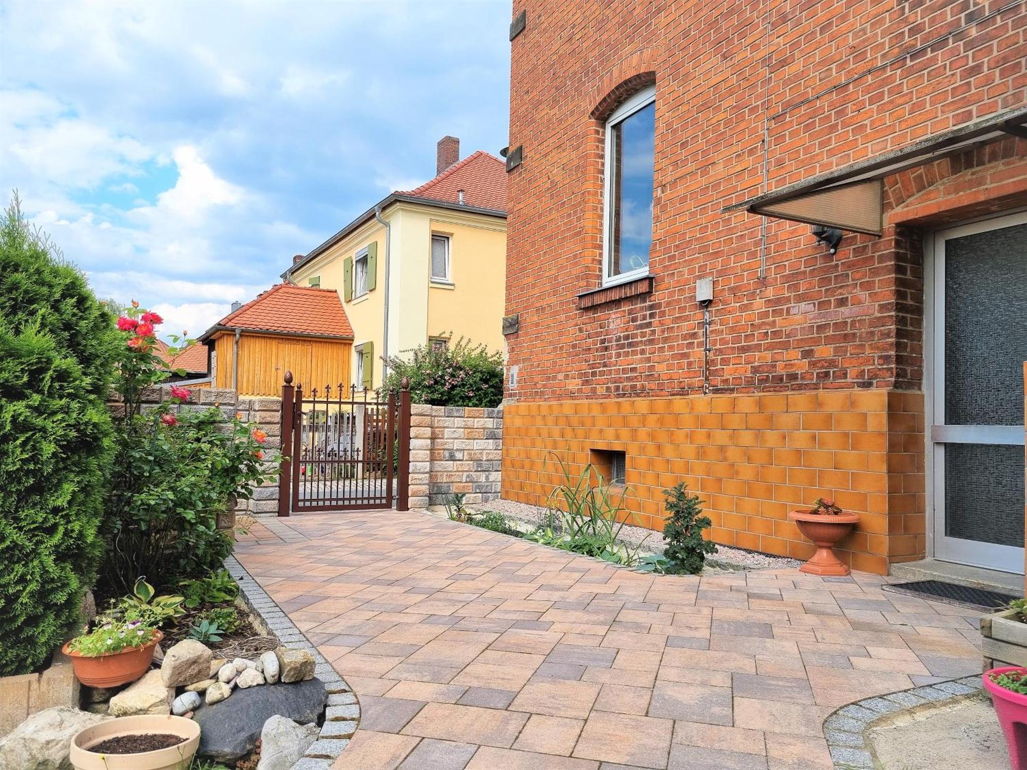 Apartment Bayreuth, Grosse Ferienwohnung Im Haus Mit Kunst, 3 Schlafzimmer, Kueche, Parkplatz ภายนอก รูปภาพ