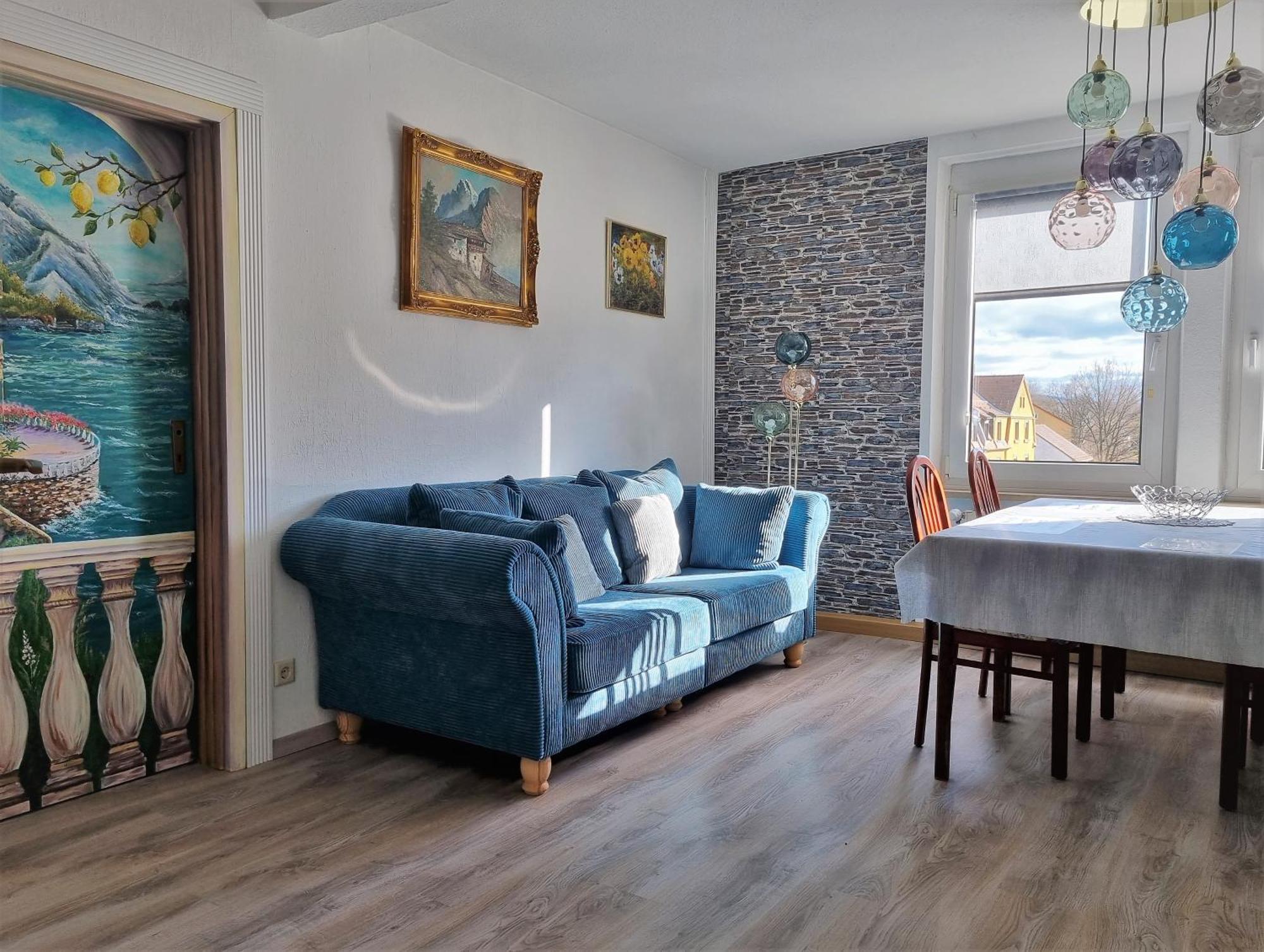 Apartment Bayreuth, Grosse Ferienwohnung Im Haus Mit Kunst, 3 Schlafzimmer, Kueche, Parkplatz ภายนอก รูปภาพ